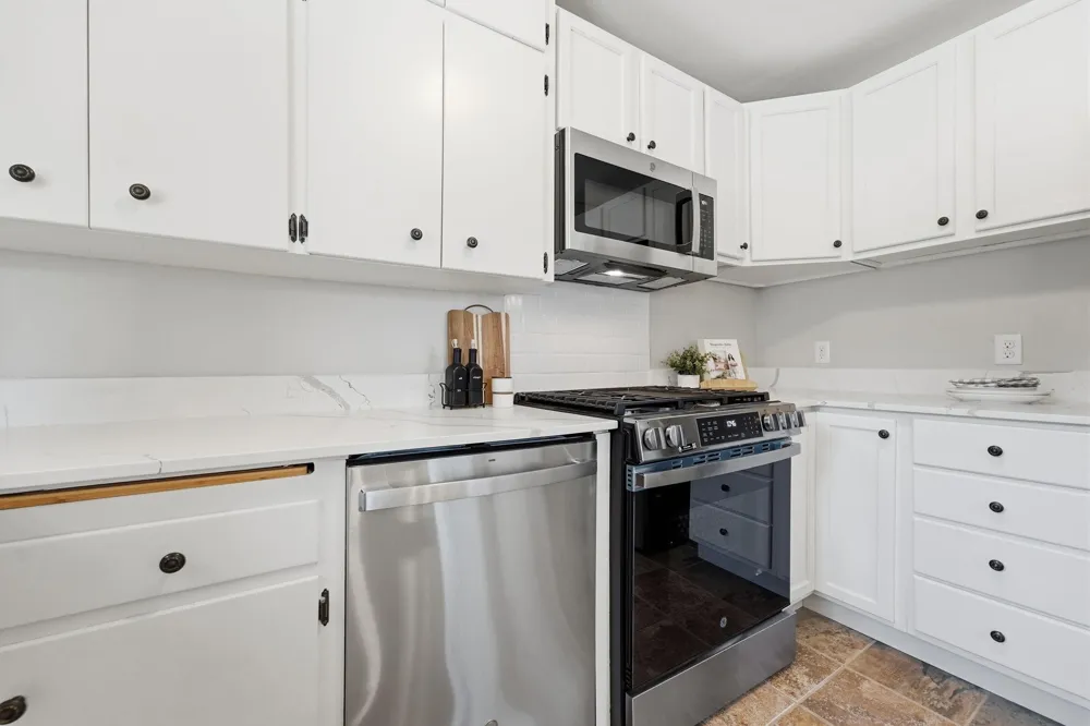 2481. 19th Avenue E North Saint Paul, MN 55109