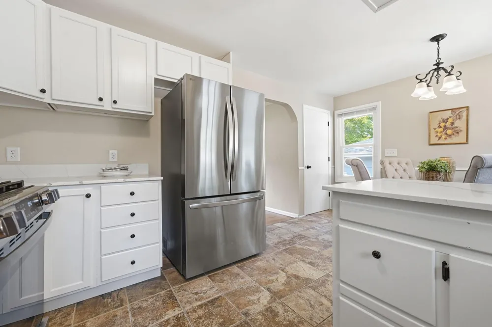 2481. 19th Avenue E North Saint Paul, MN 55109