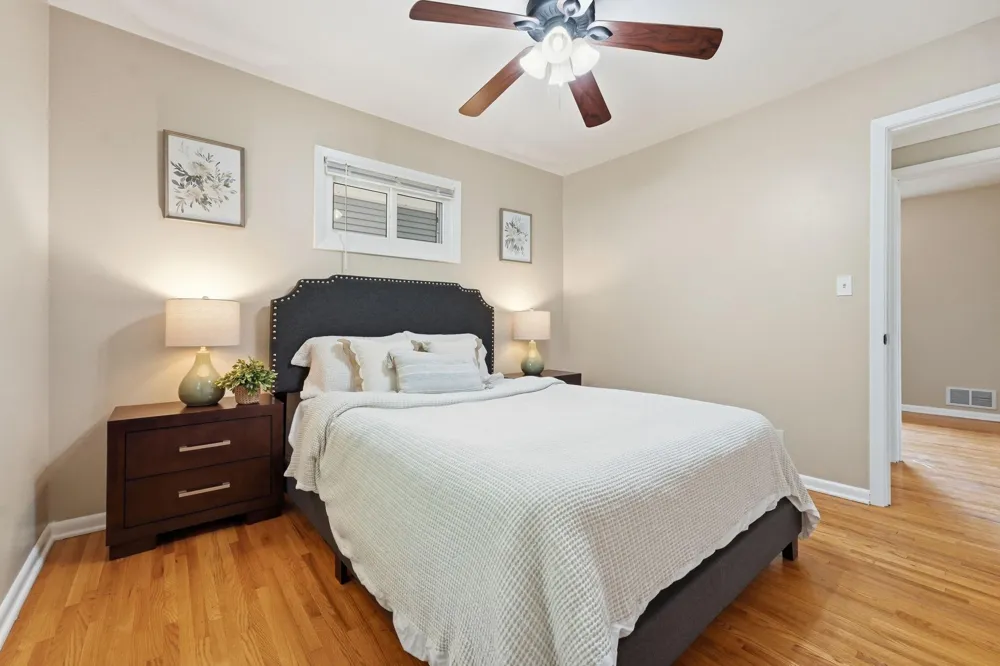 2481. 19th Avenue E North Saint Paul, MN 55109