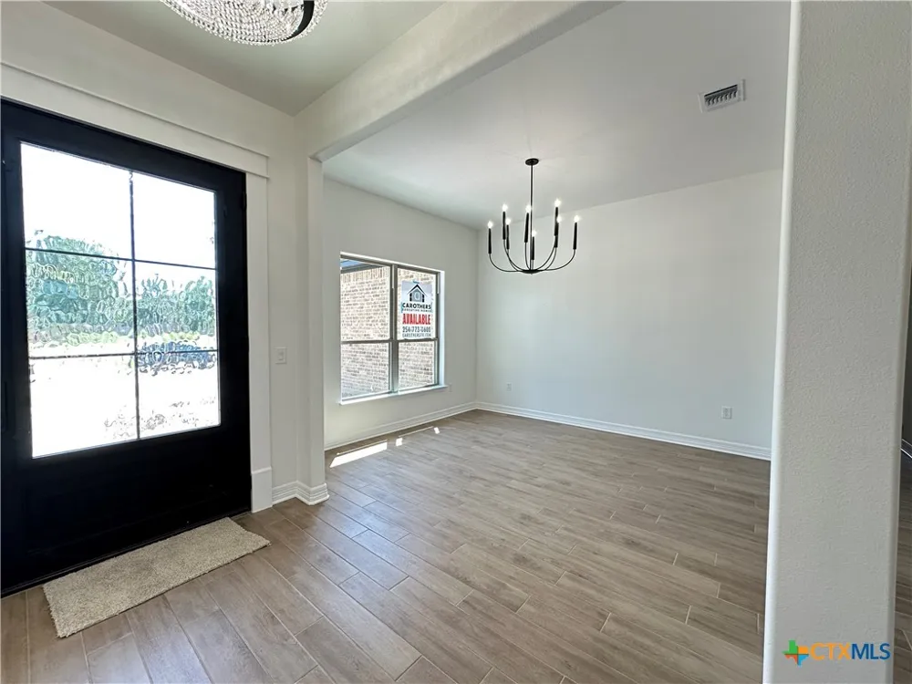 800 Eagle Heights Drive Salado, TX 76571