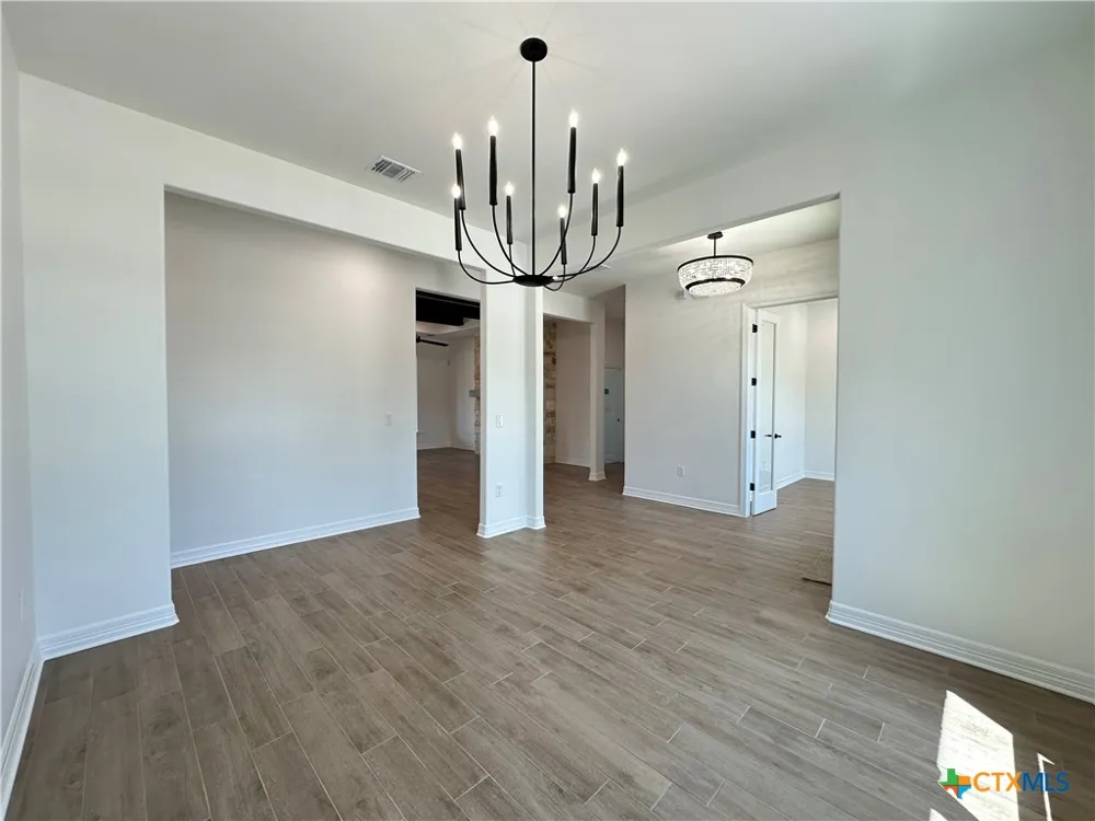 800 Eagle Heights Drive Salado, TX 76571