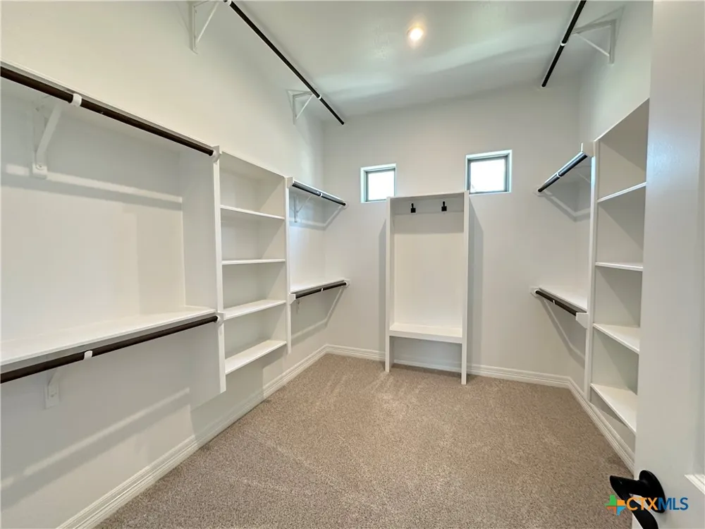800 Eagle Heights Drive Salado, TX 76571