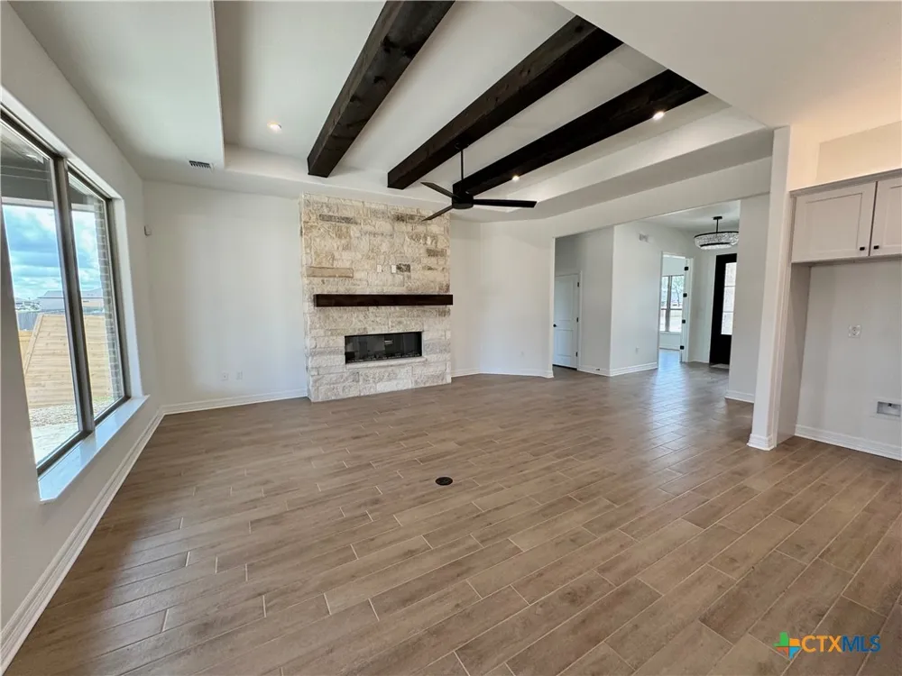 800 Eagle Heights Drive Salado, TX 76571