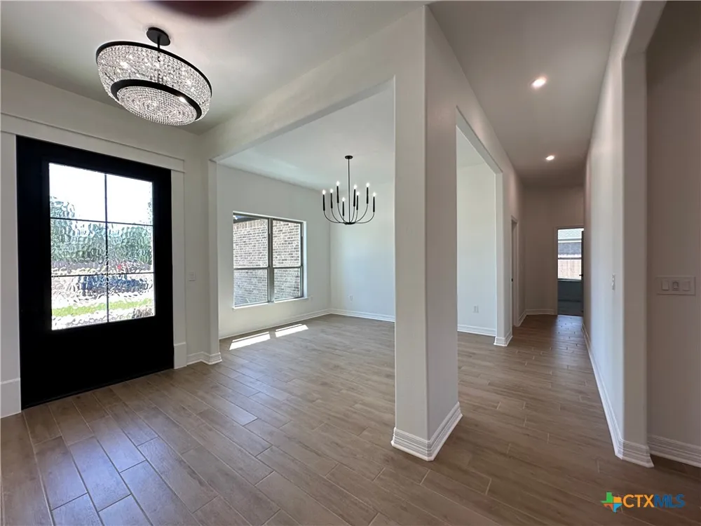 800 Eagle Heights Drive Salado, TX 76571