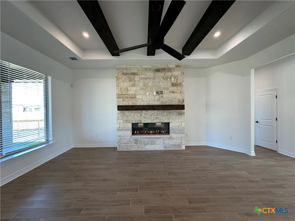800 Eagle Heights Drive Salado, TX 76571
