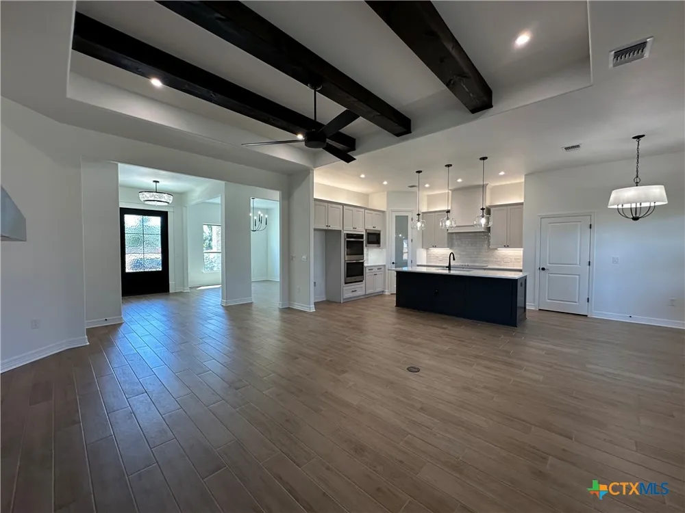 800 Eagle Heights Drive Salado, TX 76571