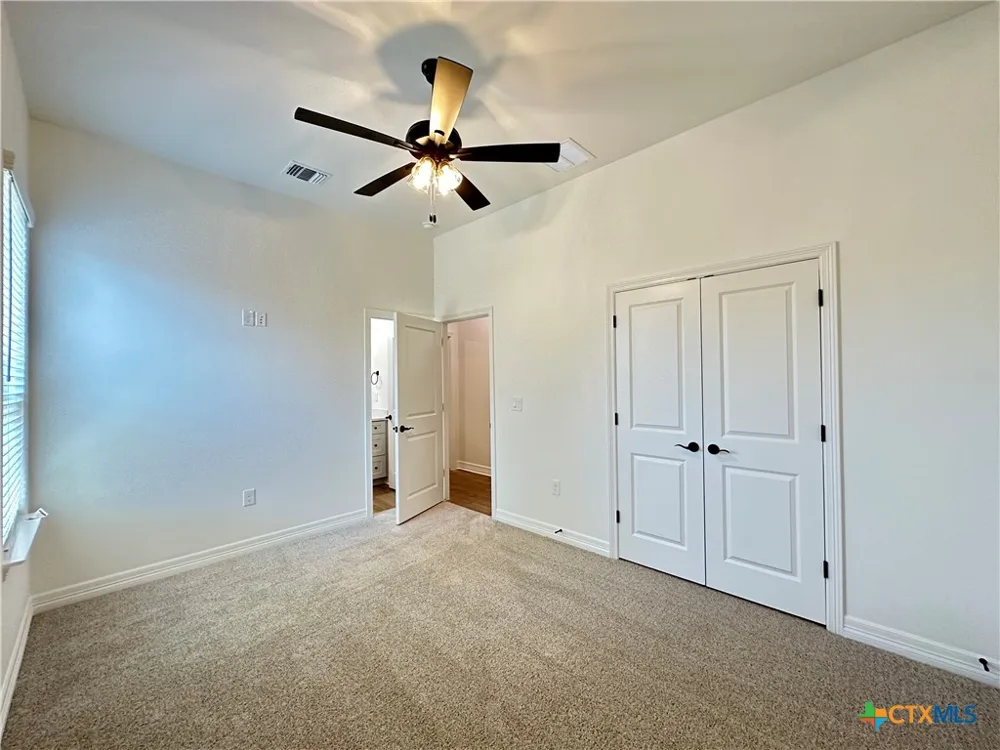800 Eagle Heights Drive Salado, TX 76571