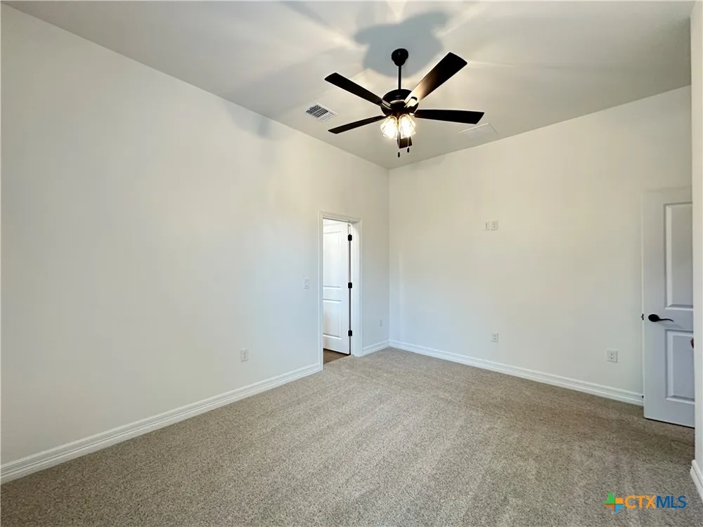 800 Eagle Heights Drive Salado, TX 76571