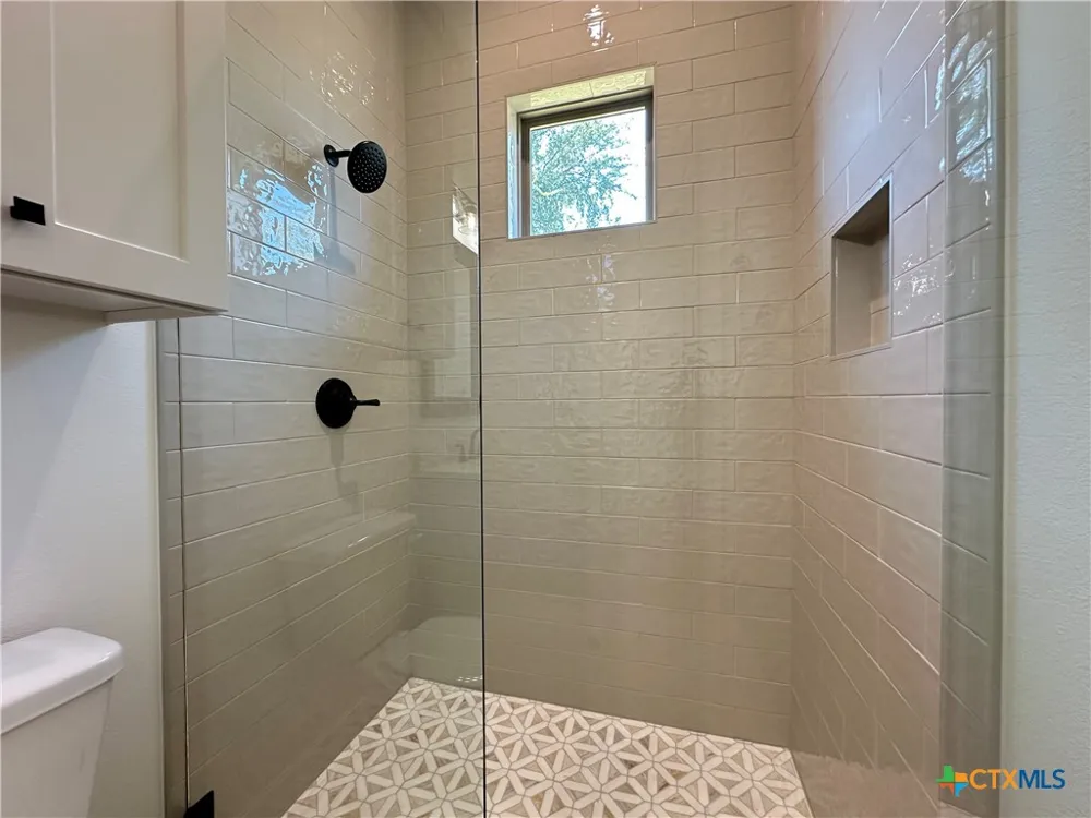 800 Eagle Heights Drive Salado, TX 76571