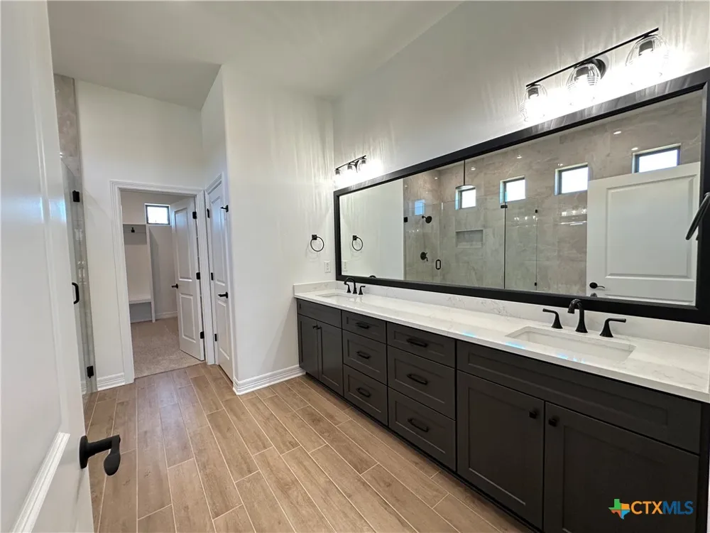 800 Eagle Heights Drive Salado, TX 76571