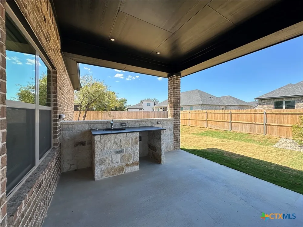 800 Eagle Heights Drive Salado, TX 76571