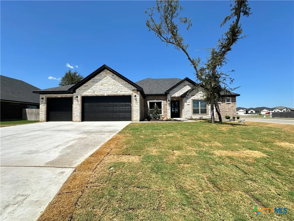 800 Eagle Heights Drive Salado, TX 76571