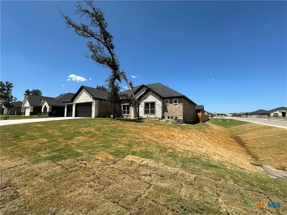 800 Eagle Heights Drive Salado, TX 76571