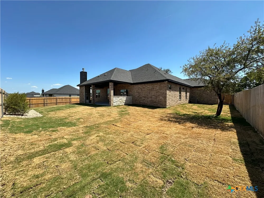 800 Eagle Heights Drive Salado, TX 76571