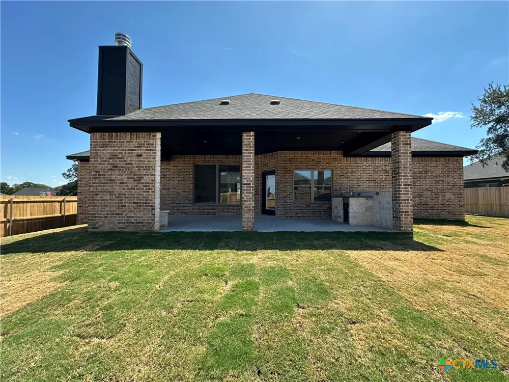 800 Eagle Heights Drive Salado, TX 76571