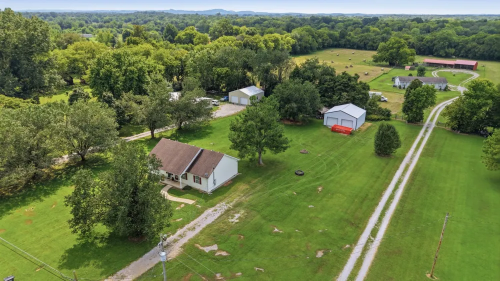 2428 Anes Station Rd Lewisburg, TN 37091