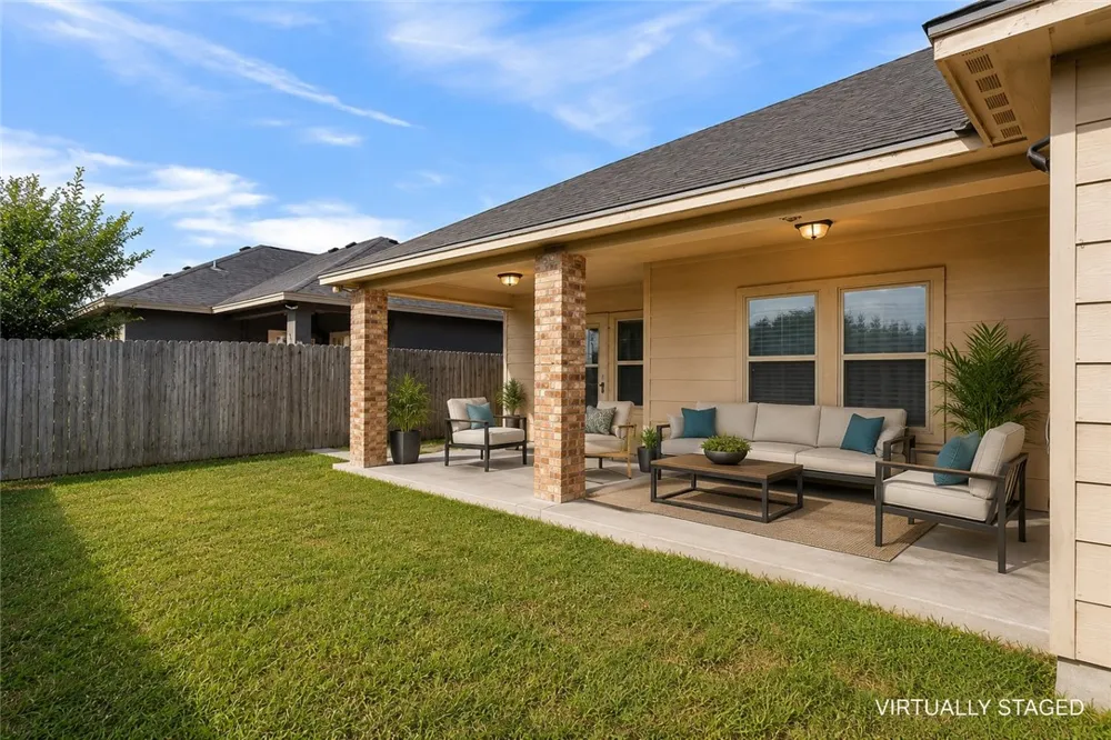 2742 Yeager Corpus Christi, TX 78410