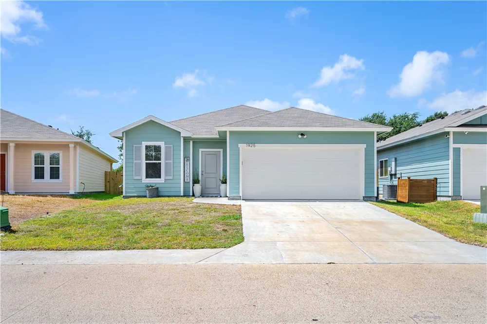 1925 Lighthouse Lakes Aransas Pass, TX 78336