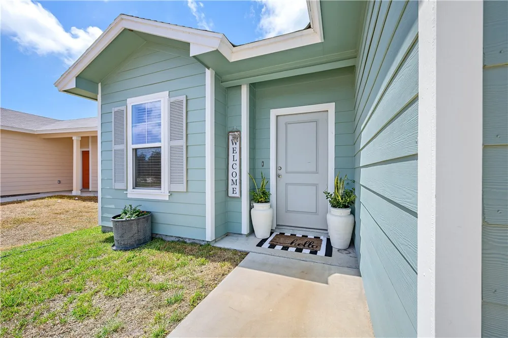 1925 Lighthouse Lakes Aransas Pass, TX 78336