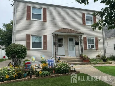 582 Garden Avenue