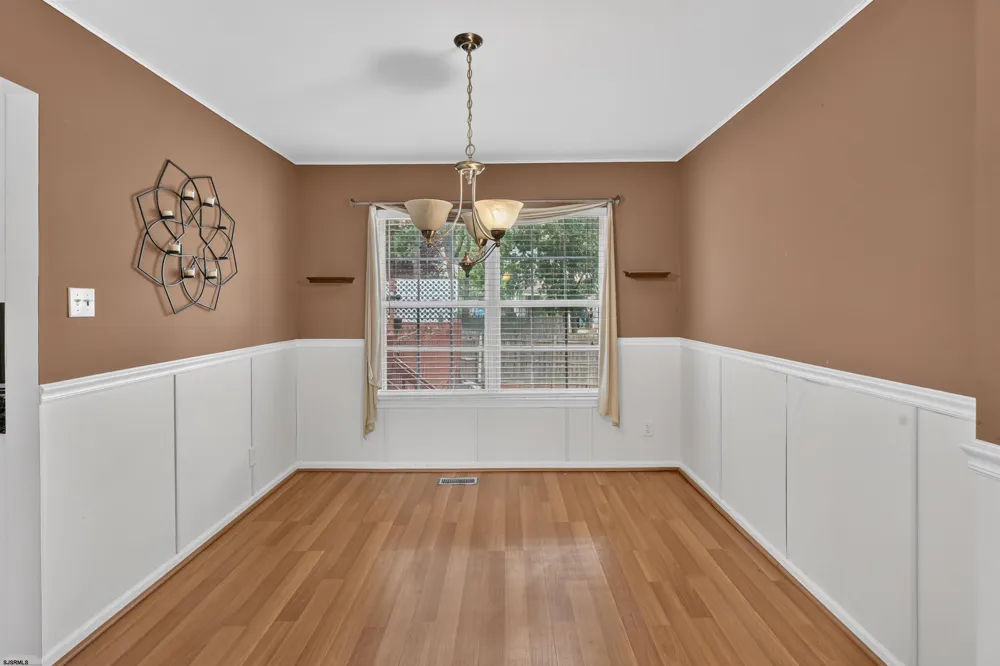 6191 Eagle Mays Landing, NJ 08330