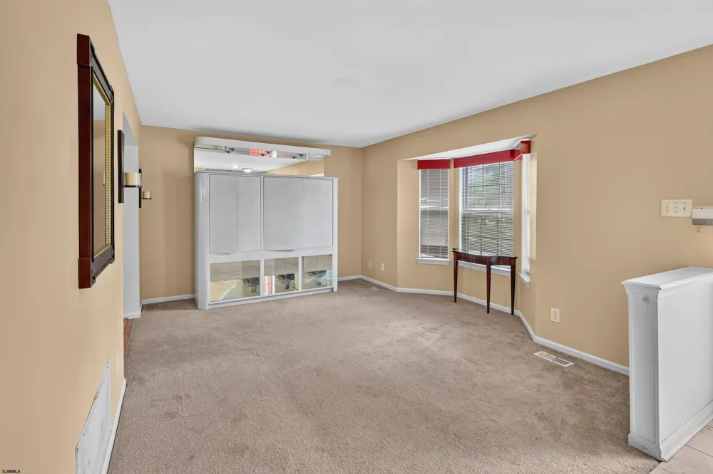 6191 Eagle Mays Landing, NJ 08330