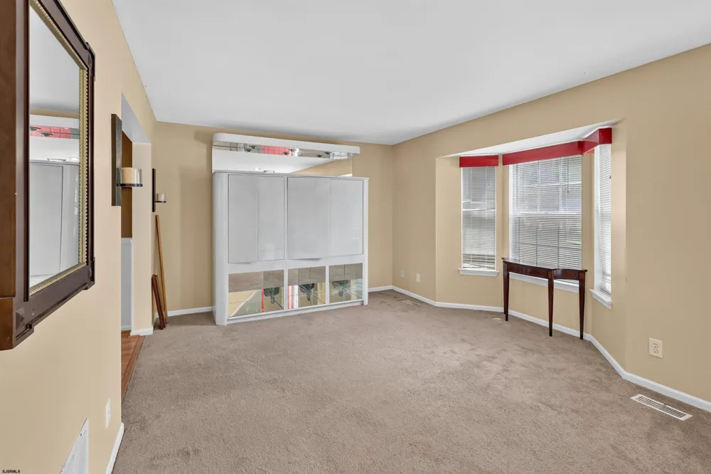 6191 Eagle Mays Landing, NJ 08330