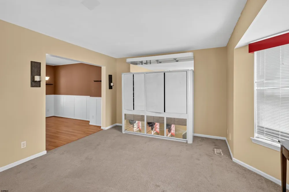 6191 Eagle Mays Landing, NJ 08330