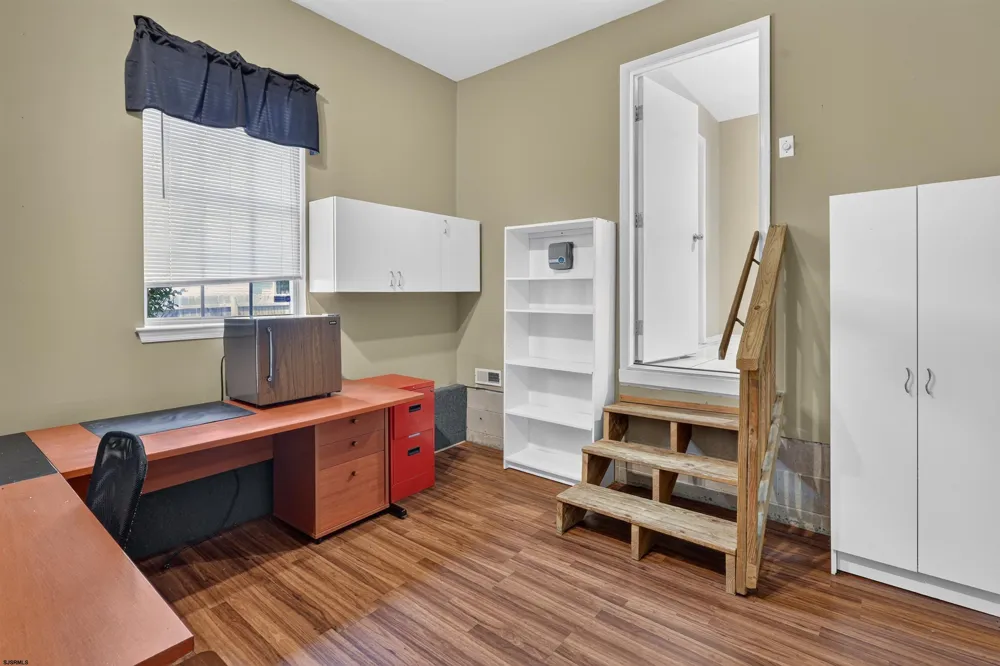 6191 Eagle Mays Landing, NJ 08330