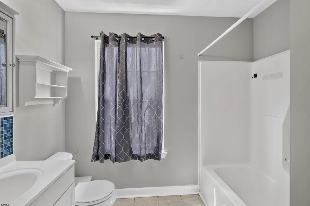 6191 Eagle Mays Landing, NJ 08330