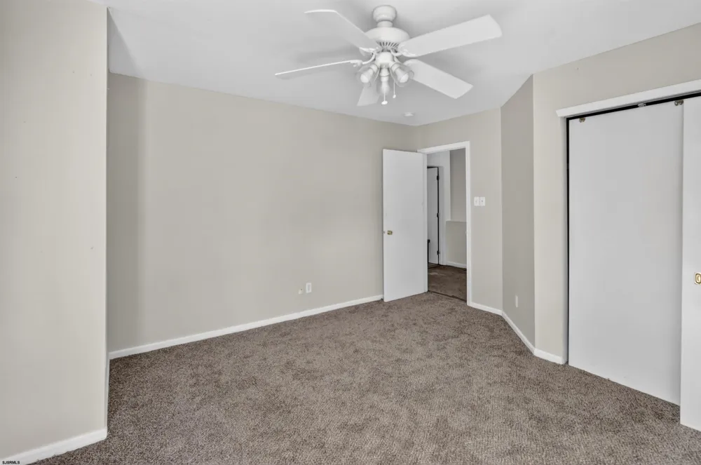 6191 Eagle Mays Landing, NJ 08330