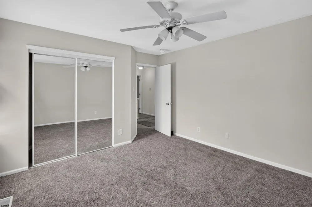 6191 Eagle Mays Landing, NJ 08330