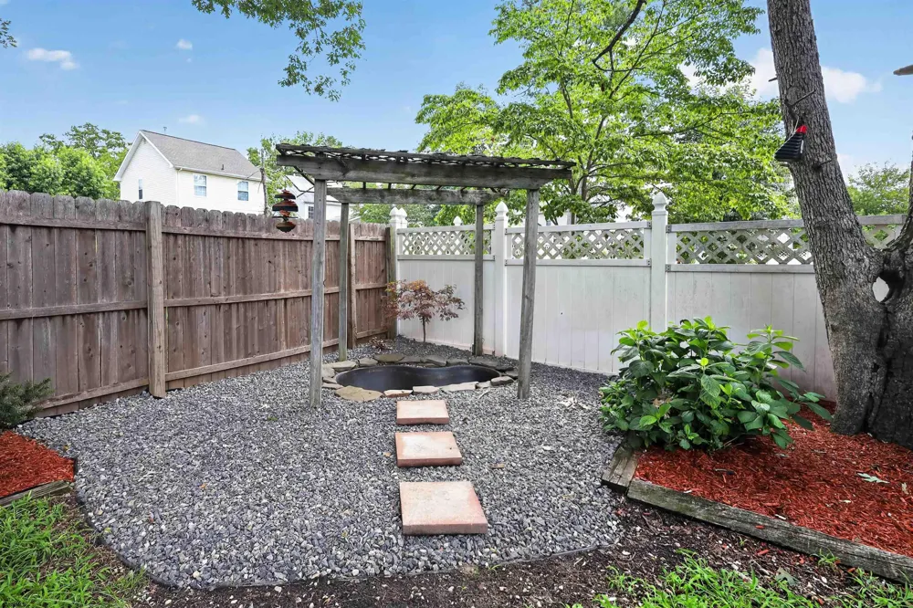 6191 Eagle Mays Landing, NJ 08330