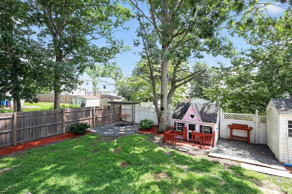 6191 Eagle Mays Landing, NJ 08330