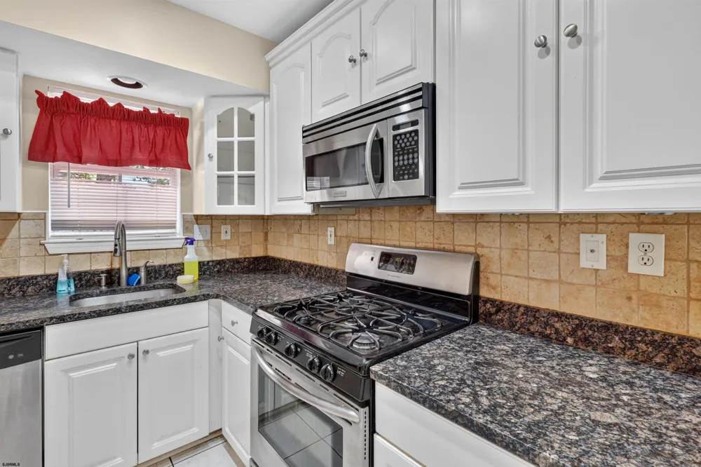 6191 Eagle Mays Landing, NJ 08330