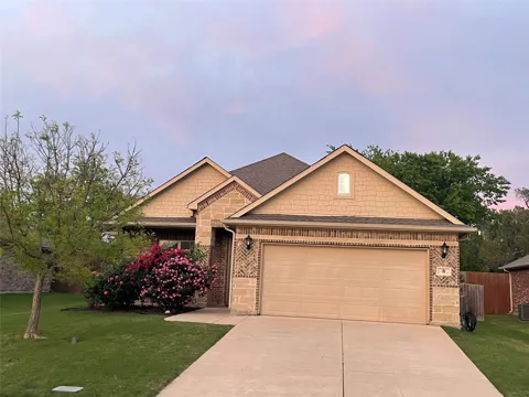 8 Pleasant Valley