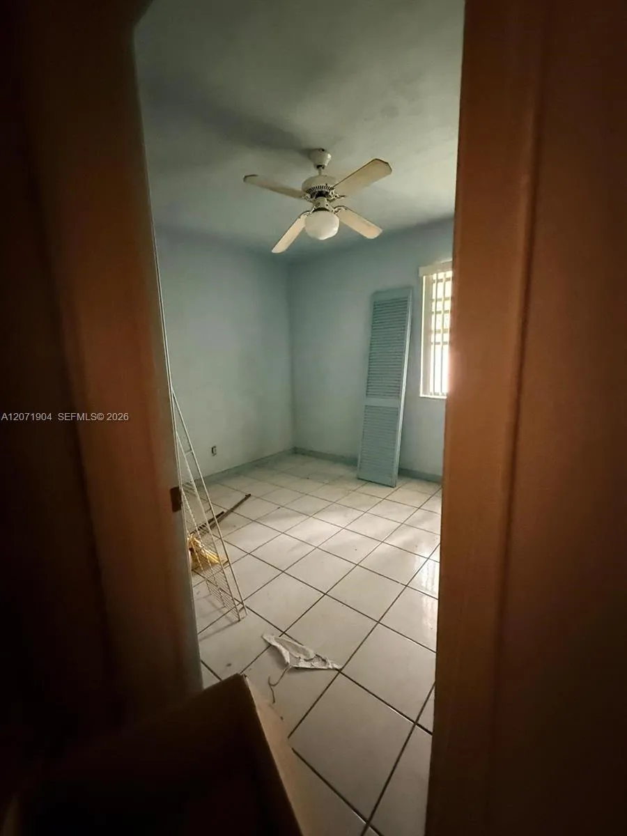 2911 NW 161st St Miami Gardens, FL 33054