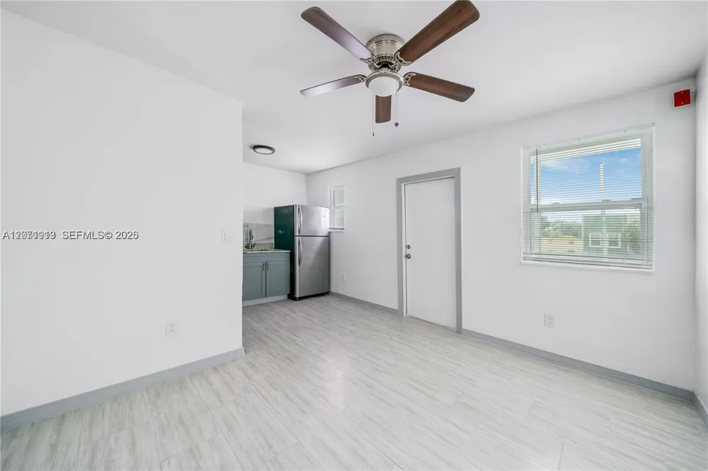 1281 NW 61st St #31 Miami, FL 33142