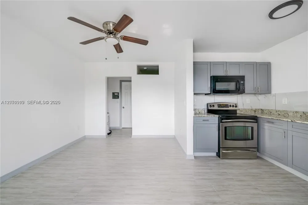1281 NW 61st St #31 Miami, FL 33142
