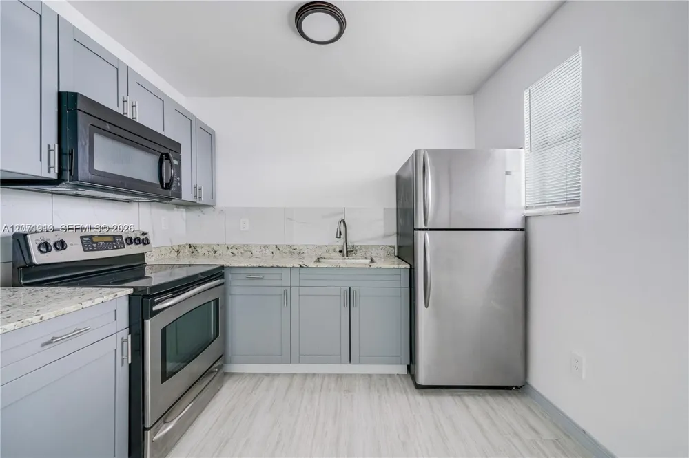 1281 NW 61st St #31 Miami, FL 33142