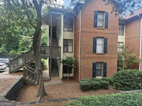 1101 Garden CT