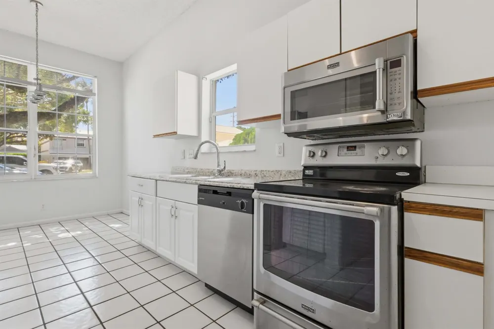 9516 NW 8TH CIRCLE Plantation, FL 33324