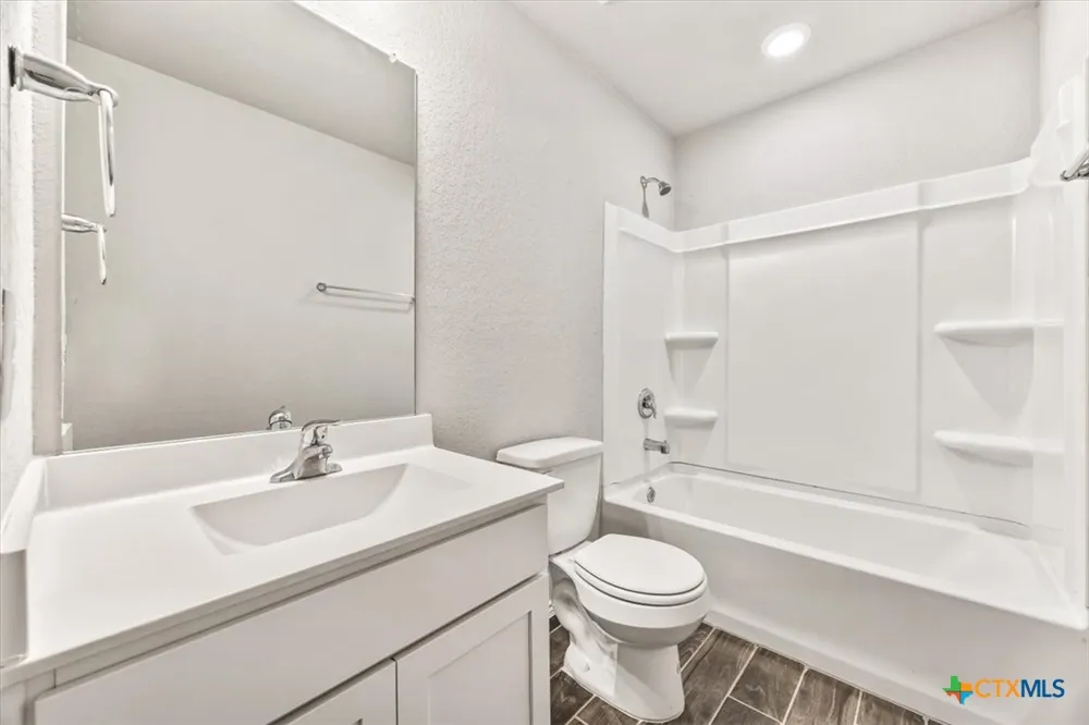 2521 Ayers Drive Seguin, TX 78155