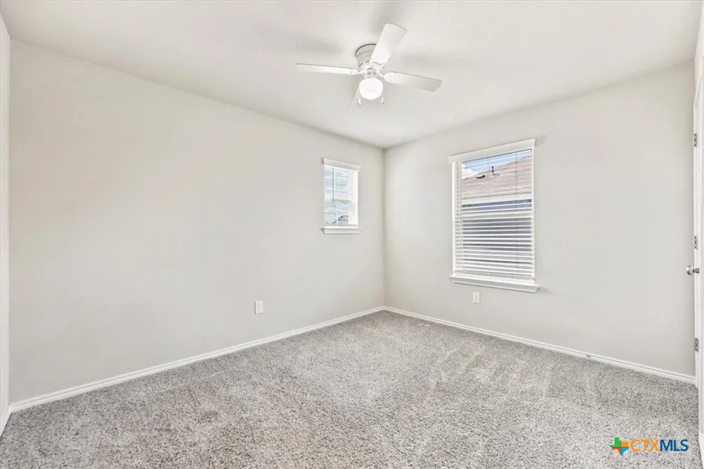 2521 Ayers Drive Seguin, TX 78155