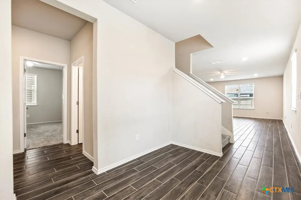 2521 Ayers Drive Seguin, TX 78155