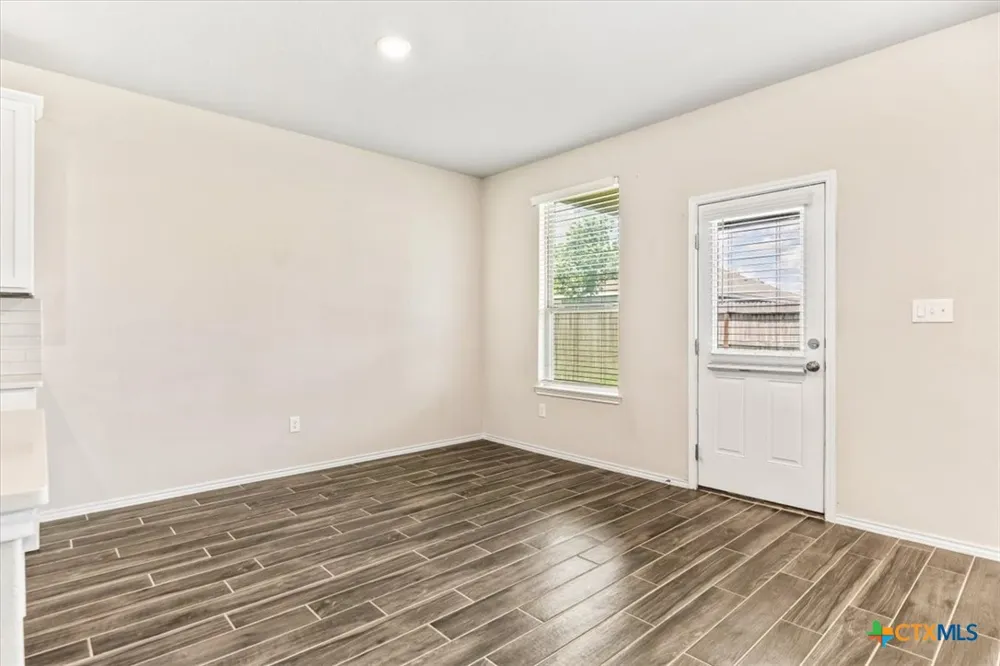 2521 Ayers Drive Seguin, TX 78155