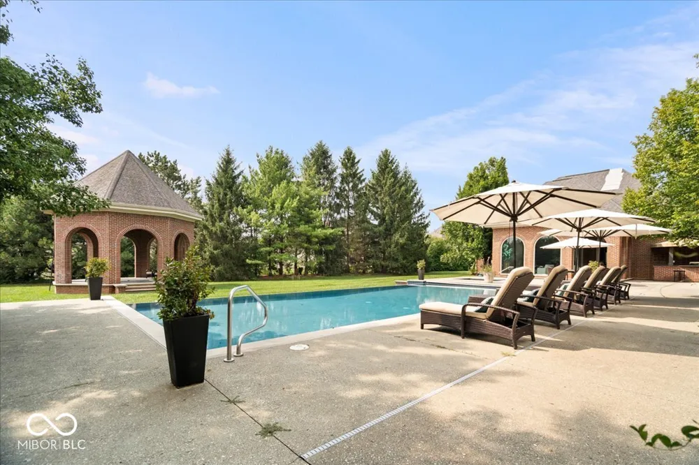 3555 Sedgemoor Circle Carmel, IN 46032
