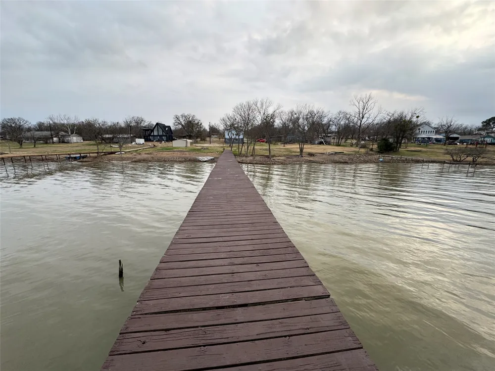 1020 Crazy Horse Quinlan, TX 75474