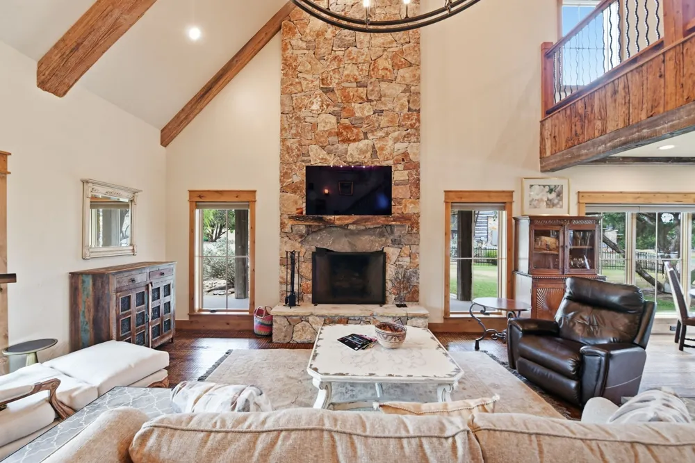 1165 Grandview Drive Graford, TX 76449