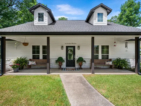 113 Pinewood Drive